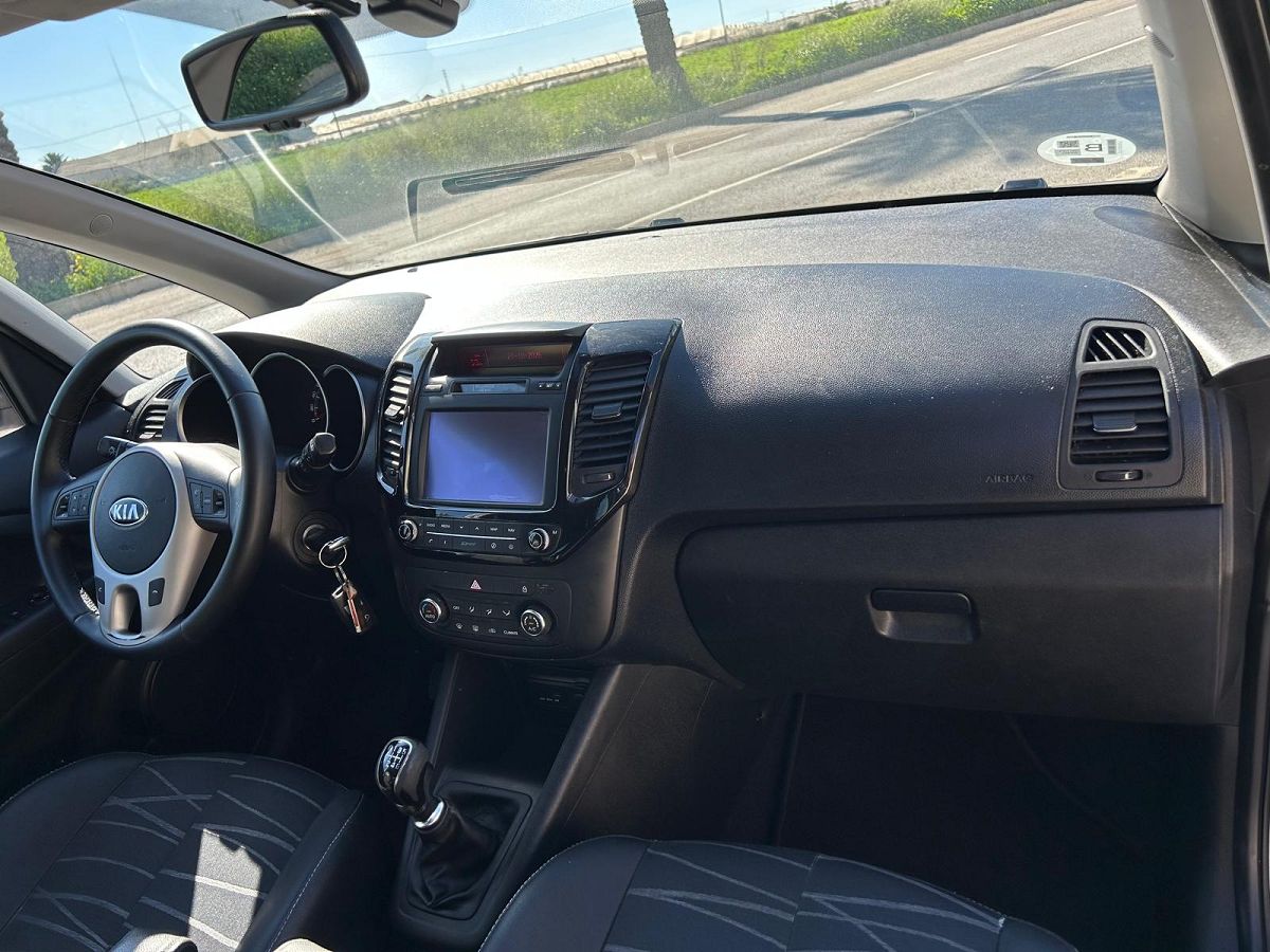 KIA VENGA COMFORT 1.6 CRDI SPANISH LHD IN SPAIN ONLY 100000 MILES SUPERB 2015